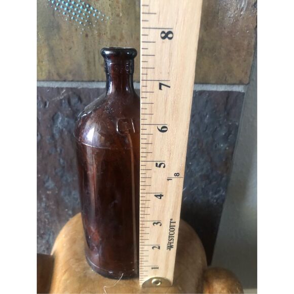 Vintage 1930s–1940s Amber Glass Clorox Pint Bottle with Embossed Diamond Logo - Picture 5 of 12